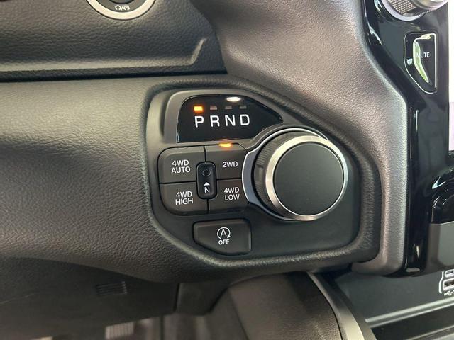 Photo of 2025 Granite Crystal Clearcoat Metallic RAM 1500