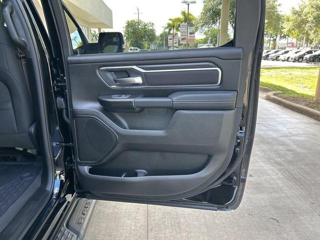 Photo of 2025 Diamond Black RAM 1500