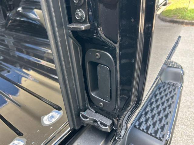 Photo of 2025 Diamond Black RAM 1500