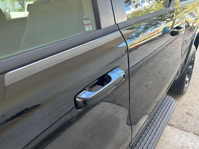 Photo of 2025 Diamond Black RAM 1500