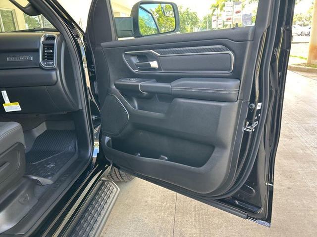 Photo of 2025 Diamond Black RAM 1500