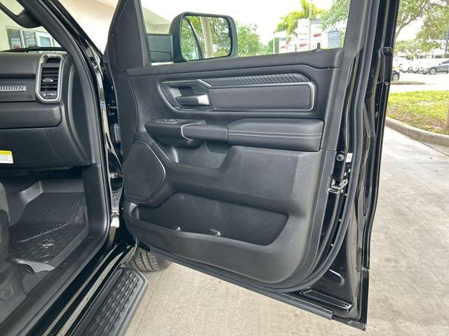 Photo of 2025 Diamond Black RAM 1500