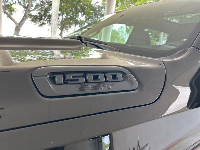 Photo of 2025 Diamond Black RAM 1500