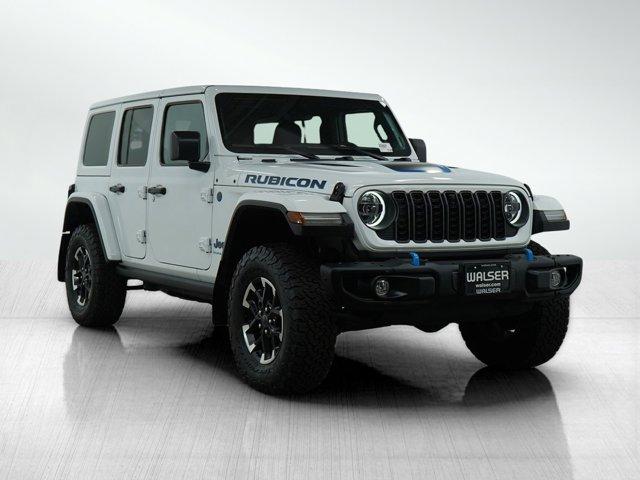 Photo of 2024 Bright White Clearcoat Jeep Wrangler