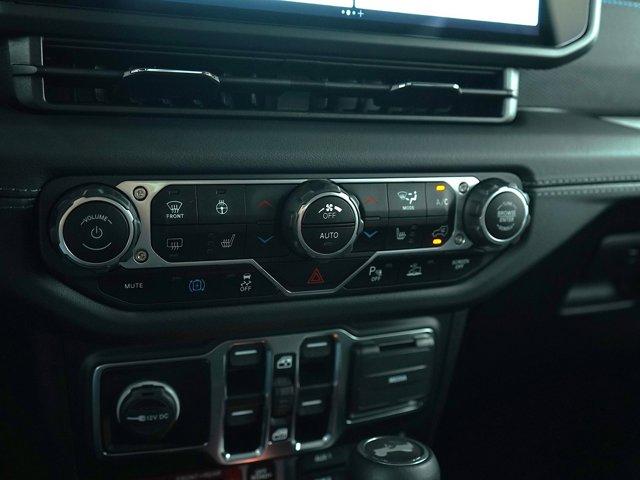 Photo of 2024 Bright White Clearcoat Jeep Wrangler
