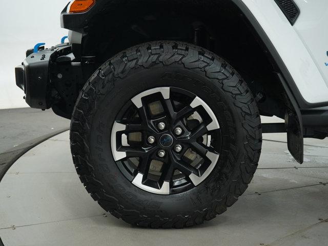 Photo of 2024 Bright White Clearcoat Jeep Wrangler
