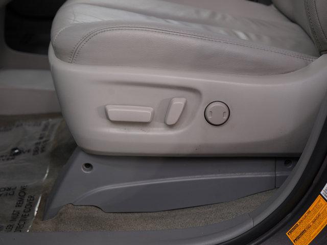 Photo of 2013 Gray Toyota Sienna
