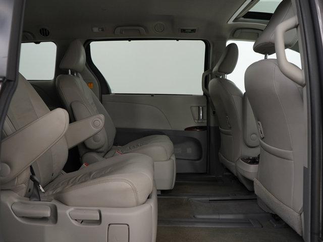 Photo of 2013 Gray Toyota Sienna
