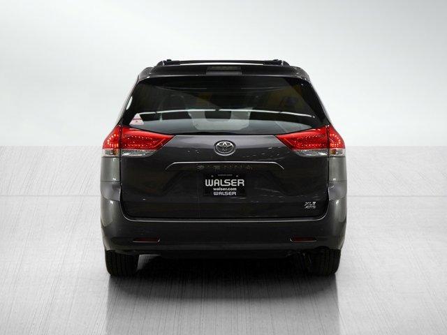 Photo of 2013 Gray Toyota Sienna