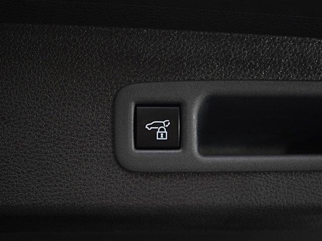 Photo of 2025 Midnight Black Toyota Sienna