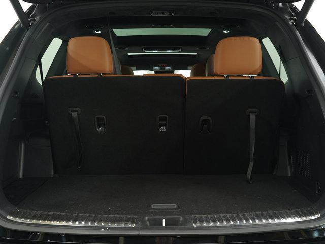 Photo of 2023 Ebony Black Kia Telluride