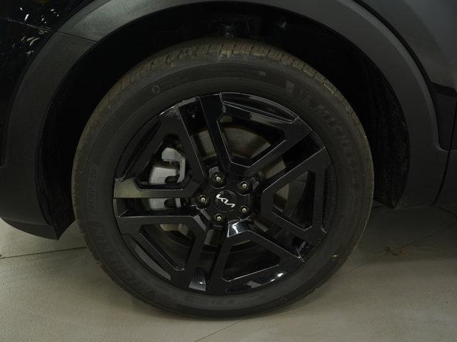 Photo of 2023 Ebony Black Kia Telluride
