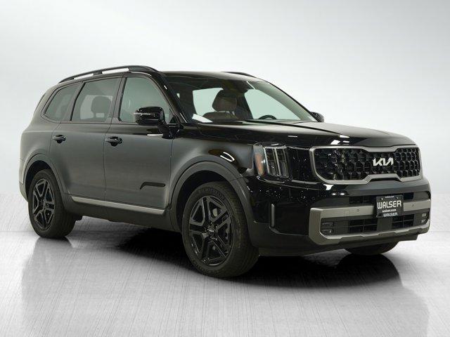 Photo of 2023 Ebony Black Kia Telluride