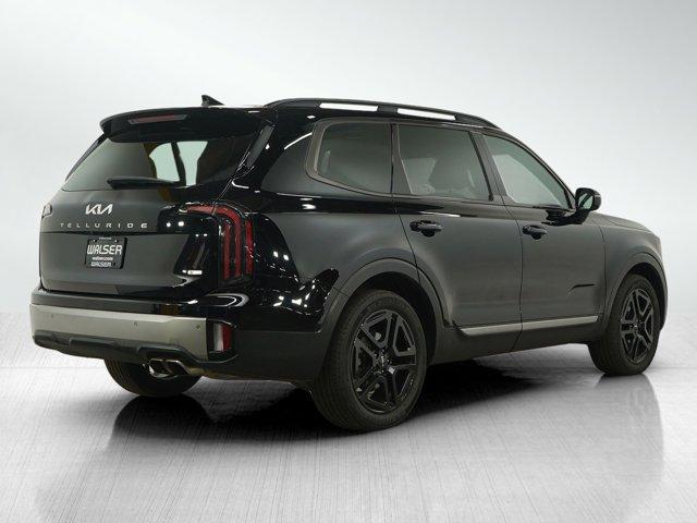 Photo of 2023 Ebony Black Kia Telluride