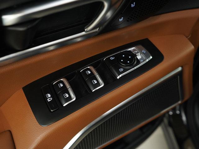 Photo of 2023 Ebony Black Kia Telluride