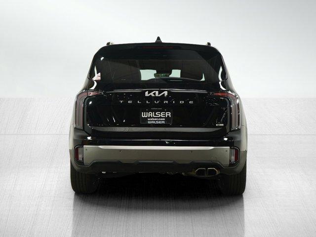 Photo of 2023 Ebony Black Kia Telluride
