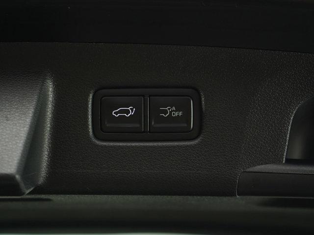 Photo of 2023 Ebony Black Kia Telluride