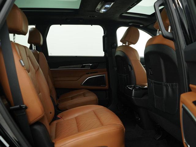 Photo of 2023 Ebony Black Kia Telluride