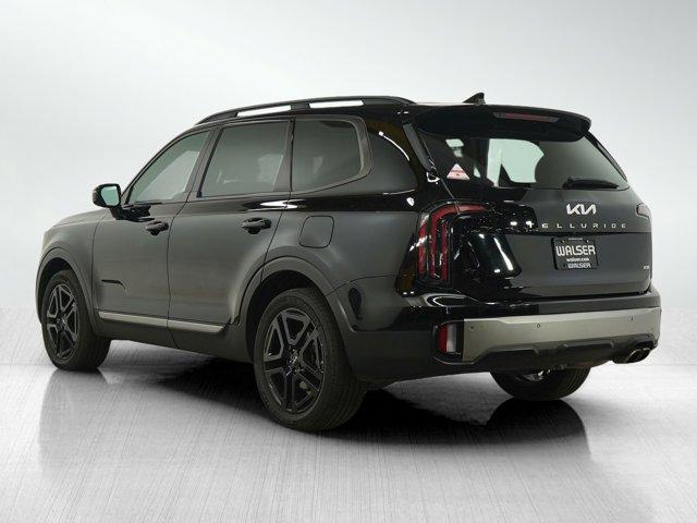 Photo of 2023 Ebony Black Kia Telluride