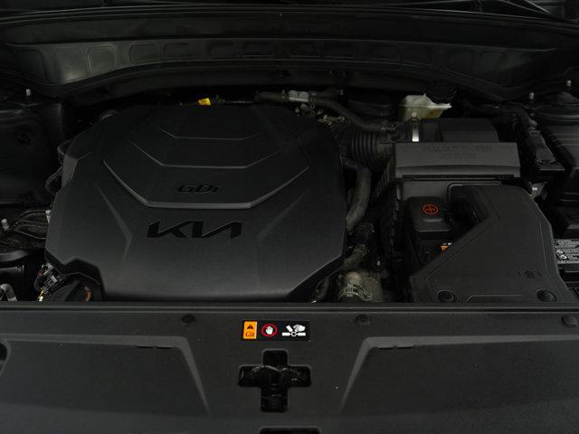 Photo of 2023 Ebony Black Kia Telluride