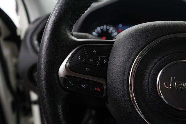 Photo of 2020 Alpine White Clearcoat Jeep Renegade