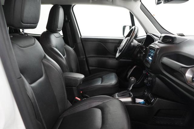 Photo of 2020 Alpine White Clearcoat Jeep Renegade