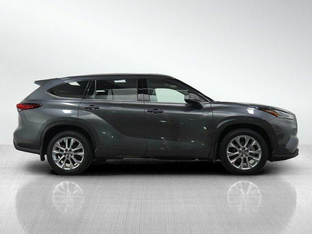 Photo of 2023 Magnetic Gray Toyota Highlander