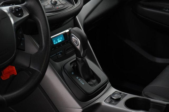 Photo of 2014 Oxford White Ford Escape