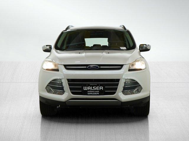 Photo of 2014 Oxford White Ford Escape