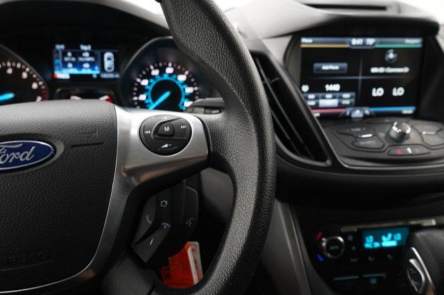 Photo of 2014 Oxford White Ford Escape