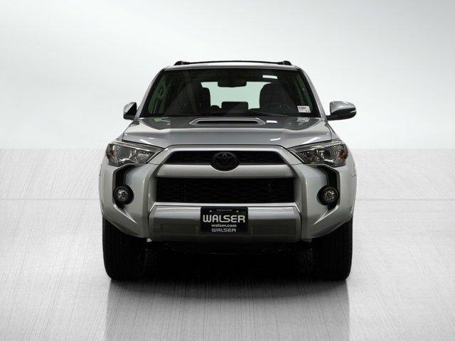 Photo of 2016 Silver Toyota 4Runner