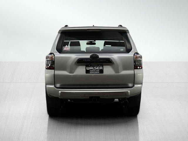 Photo of 2016 Silver Toyota 4Runner