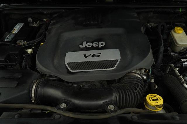 Photo of 2014 Black Clearcoat Jeep Wrangler