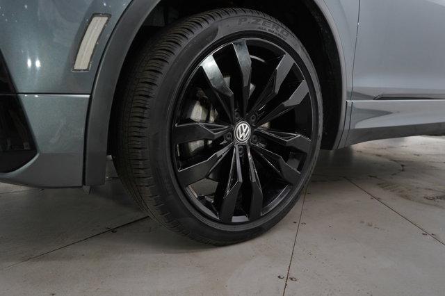 Photo of 2021 Platinum Gray Metallic Volkswagen Tiguan