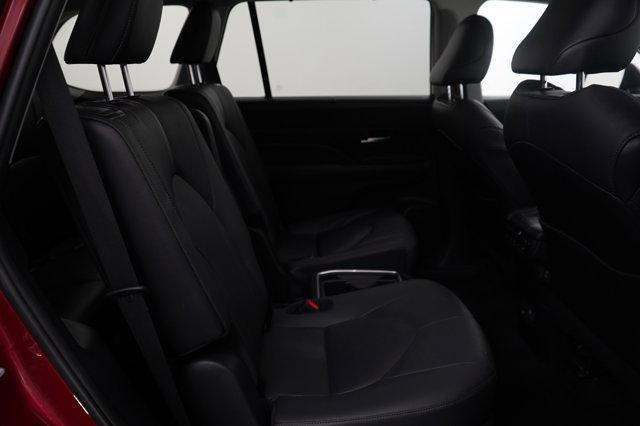 Photo of 2024 Ruby Toyota Grand Highlander