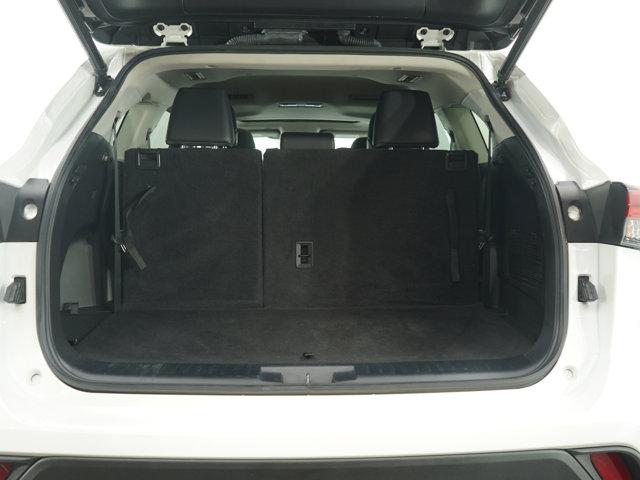 Photo of 2023 Wind Chill Pearl Toyota Highlander