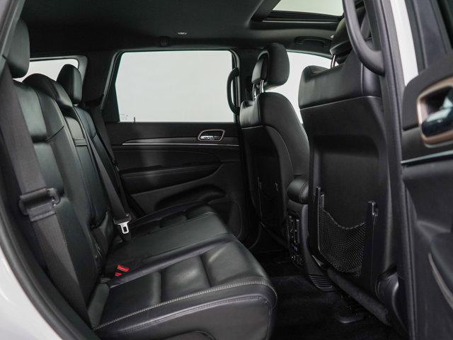 Photo of 2017 Bright White Clearcoat Jeep Grand Cherokee
