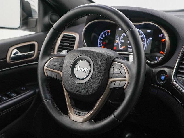 Photo of 2017 Bright White Clearcoat Jeep Grand Cherokee