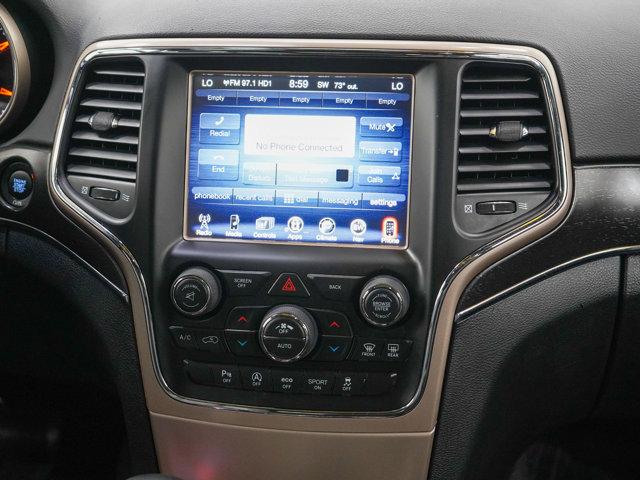 Photo of 2017 Bright White Clearcoat Jeep Grand Cherokee