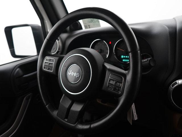 Photo of 2013 Bright White Clearcoat Jeep Wrangler