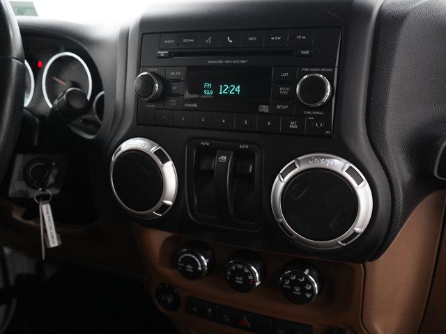Photo of 2013 Bright White Clearcoat Jeep Wrangler