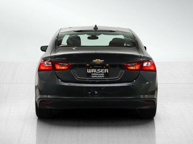 Photo of 2018 Nightfall Gray Metallic Chevrolet Malibu
