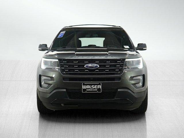 Photo of 2016 Magnetic Ford Explorer