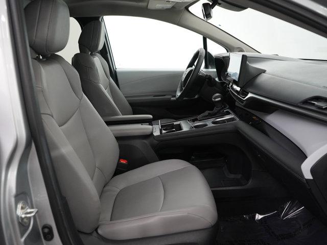 Photo of 2025 Celestial Silver Toyota Sienna