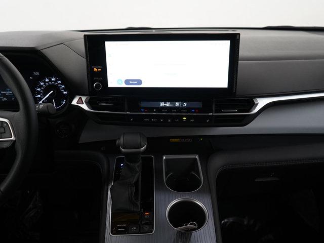 Photo of 2025 Celestial Silver Toyota Sienna