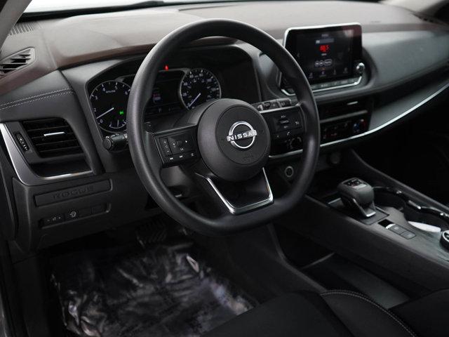 Photo of 2023 Gun Metallic Nissan Rogue