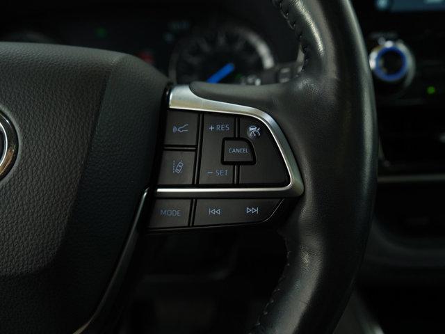 Photo of 2020 Moon Dust Toyota Highlander Hybrid