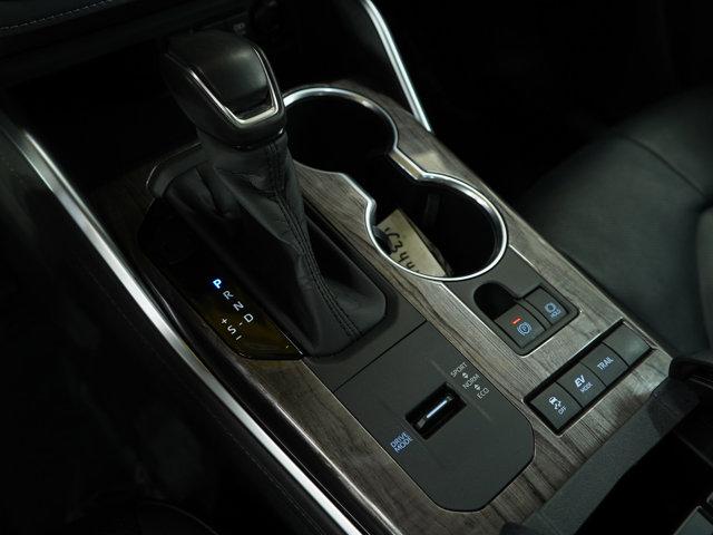 Photo of 2020 Moon Dust Toyota Highlander Hybrid