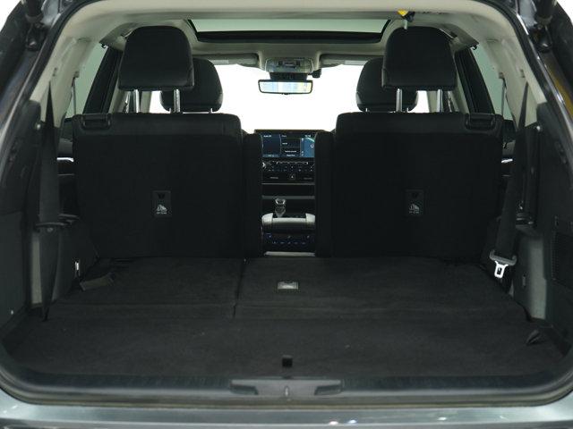 Photo of 2020 Moon Dust Toyota Highlander Hybrid