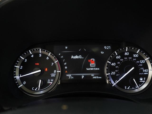 Photo of 2022 White Toyota Highlander